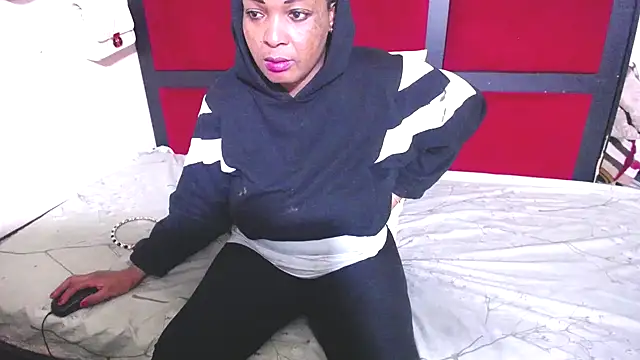 MaximTease24 online show from 05.04.26