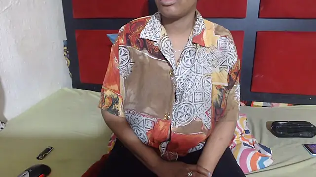 MaximTease24 online show from 07.15.26