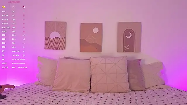 Mia Heartt online show from 11.26.25