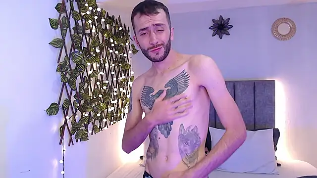 Snapshot of evil_boys_77 chatting on 12.26.24 evil boys 77 online show from 12.26.24