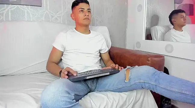 Lucii fer  online show from 02.23.25