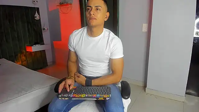 Lucii fer  online show from 11.12.25