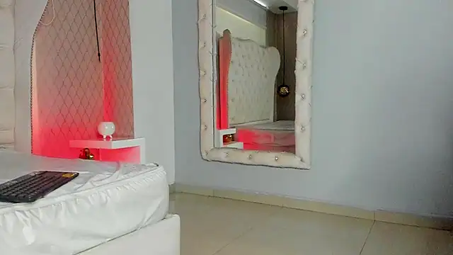 Snapshot of Lucii_fer_ chatting on 02.18.26 Lucii fer online show from 02.18.26