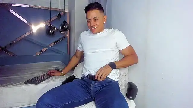 Snapshot of Lucii_fer_ chatting on 03.04.26 Lucii fer online show from 03.04.26