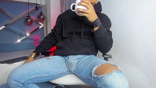 Snapshot of Lucii_fer_ chatting on 03.18.26 Lucii fer online show from 03.18.26