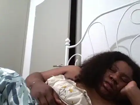 bonbonaumiel online show from 12.12.24