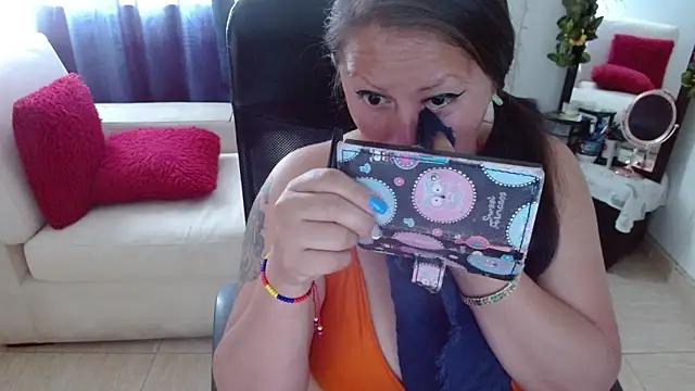 Snapshot of miss_evoleth2 chatting on 05.21.26 miss evoleth2 online show from 05.21.26