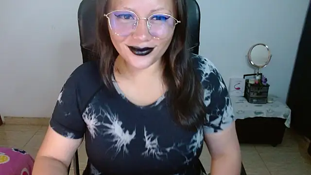 Snapshot of miss_evoleth2 chatting on 06.07.26 miss evoleth2 online show from 06.07.26