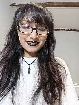 Snapshot of Lucy_Chery chatting on 05.23.26 Lucy Chery online show from 05.23.26