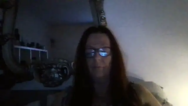 Snapshot of Tillieuk chatting on 03.08.26 Tillieuk online show from 03.08.26