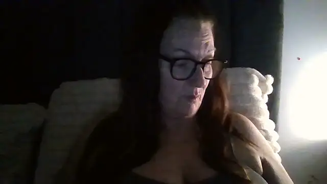 Snapshot of Tillieuk chatting on 03.18.26 Tillieuk online show from 03.18.26