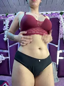 Lucy Anall  online show from 06.17.26
