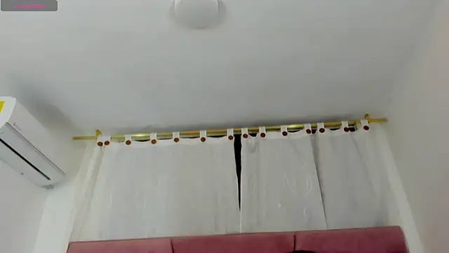 Snapshot of Brianrosex chatting on 10.29.25 Brianrosex online show from 10.29.25