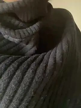 Snapshot of Bella0815 chatting on 12.15.24 Bella0815 online show from 12.15.24