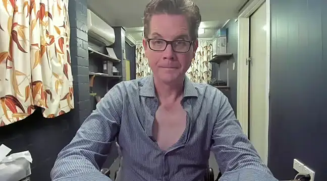 tilobinder online show from 12.06.24