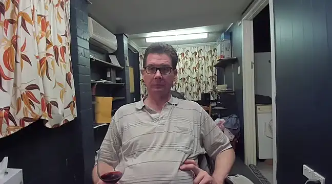 tilobinder online show from 03.14.25