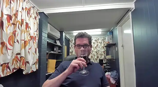 tilobinder online show from 03.19.25