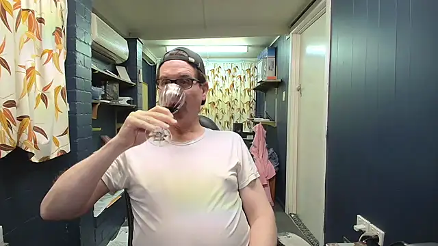 tilobinder online show from 09.12.25