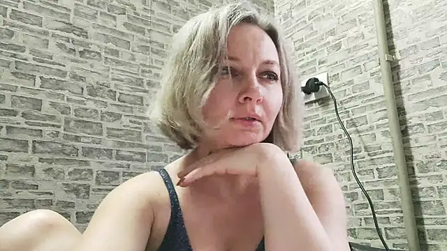 EdithManning online show from 01.28.25