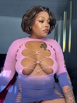 Snapshot of Naughty-Mel chatting on 03.11.26 Naughty-Mel online show from 03.11.26