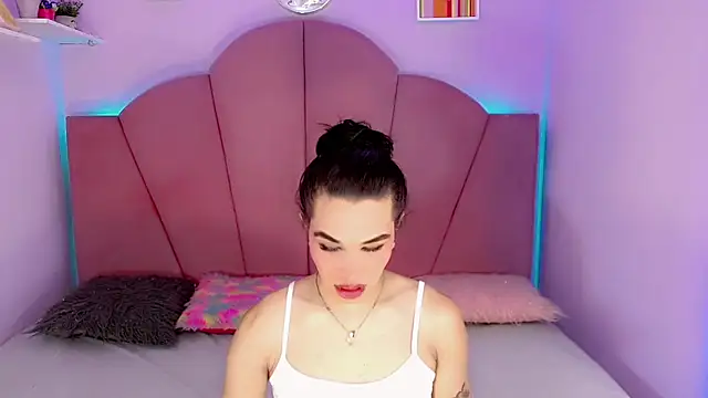 Jadeyourqueen online show from 12.20.24