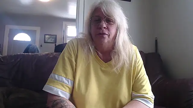 canadiancougar1965 online show from 02.20.25