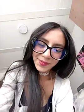 Snapshot of MissAfroditha chatting on 12.21.25 MissAfroditha online show from 12.21.25