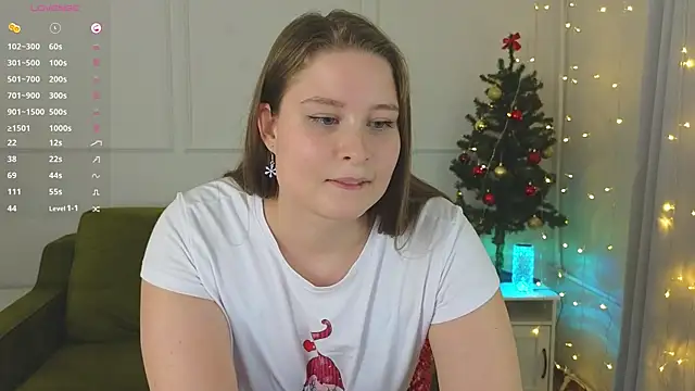 Snapshot of sophie__lee chatting on 12.21.24 sophie  lee online show from 12.21.24