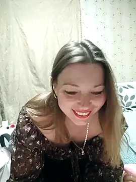 Snapshot of VselenaSun402 chatting on 04.17.26 VselenaSun402 online show from 04.17.26
