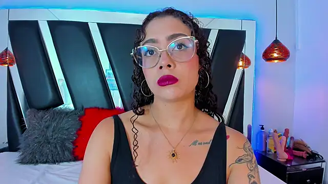 antonelllepiercee online show from 02.21.25