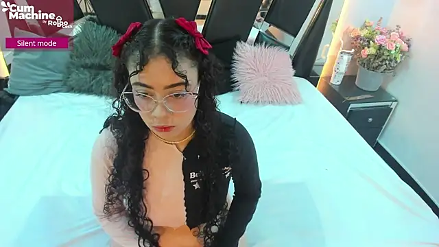 antonelllepiercee online show from 10.10.25