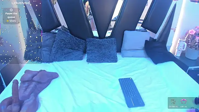 antonelllepiercee online show from 11.26.25