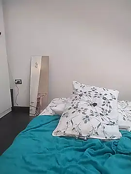 Snapshot of Mila_Lovi chatting on 02.12.25 Mila Lovi online show from 02.12.25