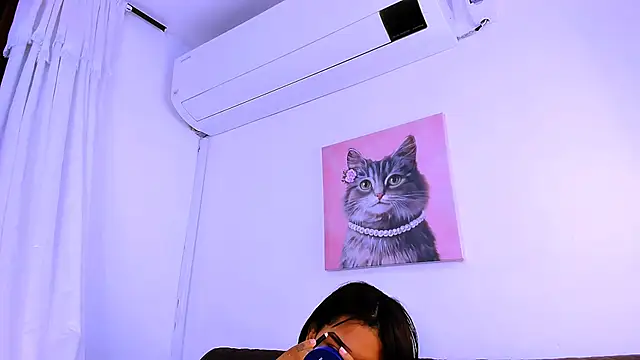 Snapshot of Fernanda_brown18 chatting on 09.29.25 Fernanda brown18 online show from 09.29.25