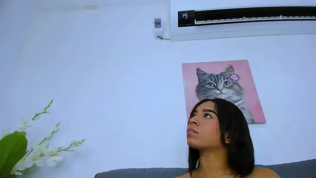 Snapshot of Fernanda_brown18 chatting on 10.02.25 Fernanda brown18 online show from 10.02.25