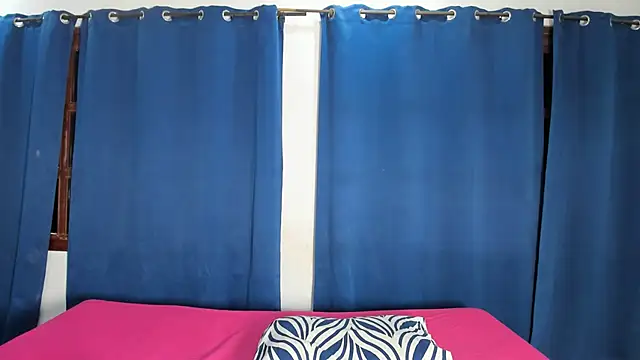 Snapshot of Fernanda_brown18 chatting on 10.12.25 Fernanda brown18 online show from 10.12.25