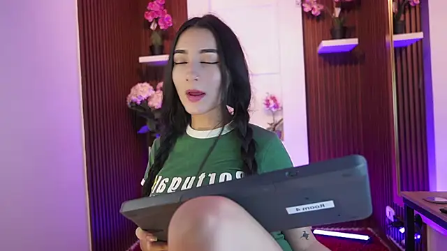 CattleyaScaly online show from 10.29.25