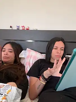 Snapshot of daniniescobarr chatting on 02.28.26 daniniescobarr online show from 02.28.26