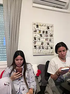 daniniescobarr online show from 04.02.26
