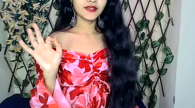 Snapshot of SUZY_FROMUS chatting on 02.07.25 SUZY FROMUS online show from 02.07.25