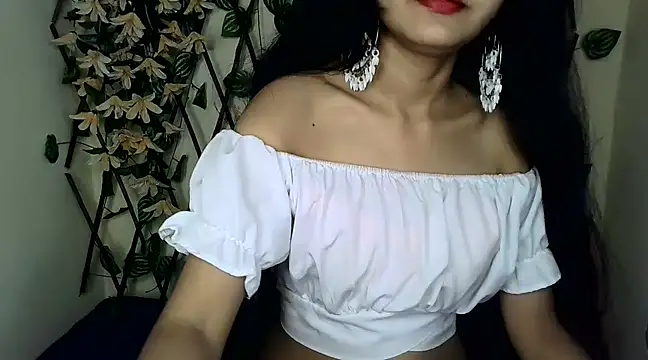 Snapshot of SUZY_FROMUS chatting on 02.11.25 SUZY FROMUS online show from 02.11.25