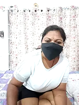 Snapshot of Ramya-Lovely chatting on 02.01.25 Ramya-Lovely online show from 02.01.25