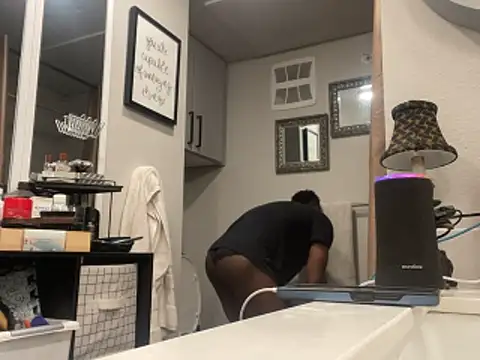 Snapshot of Backshort11 chatting on 03.20.26 Backshort11 online show from 03.20.26