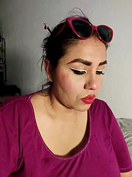 Viiooleetaas online show from 03.10.25