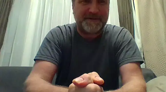 Snapshot of Haariglang chatting on 12.18.24 Haariglang online show from 12.18.24