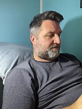 Snapshot of Haariglang chatting on 02.14.25 Haariglang online show from 02.14.25