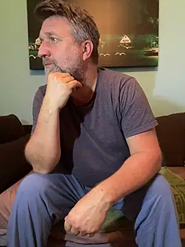 Snapshot of Haariglang chatting on 02.26.25 Haariglang online show from 02.26.25