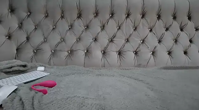 ElliaSquirtGirl online show from 01.18.25