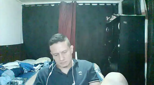 Snapshot of fabyxx07 chatting on 03.19.25 fabyxx07 online show from 03.19.25