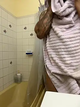 Snapshot of kelin17 chatting on 09.30.25 kelin17 online show from 09.30.25